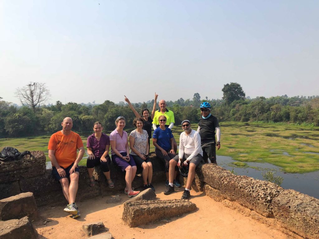 cycling-angkor-and-making-friends