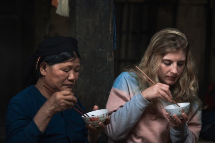 table etiquettes in vietnam