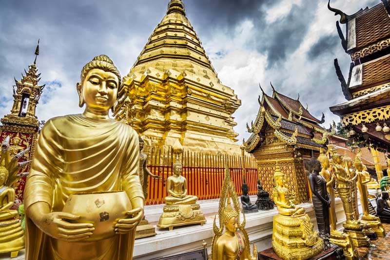 thailand-chiang-mai-doi-suthep-golden-statue