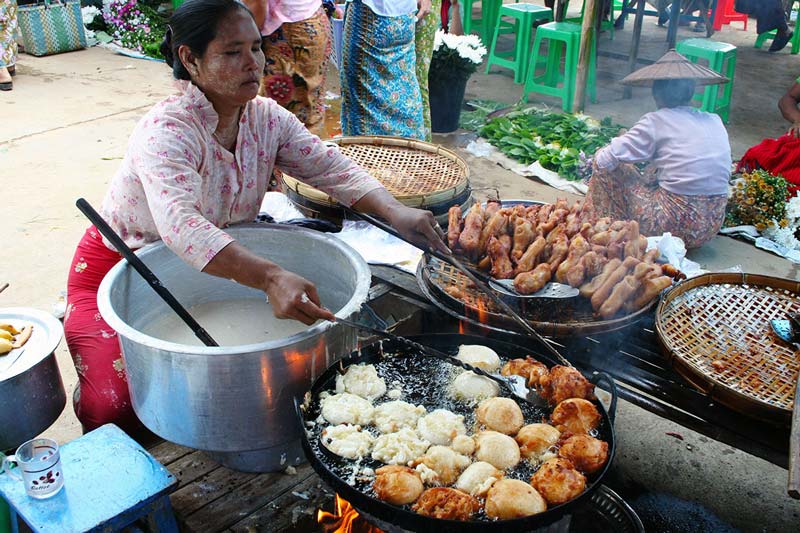 burmese-pastries-making-myanmar-kaj17