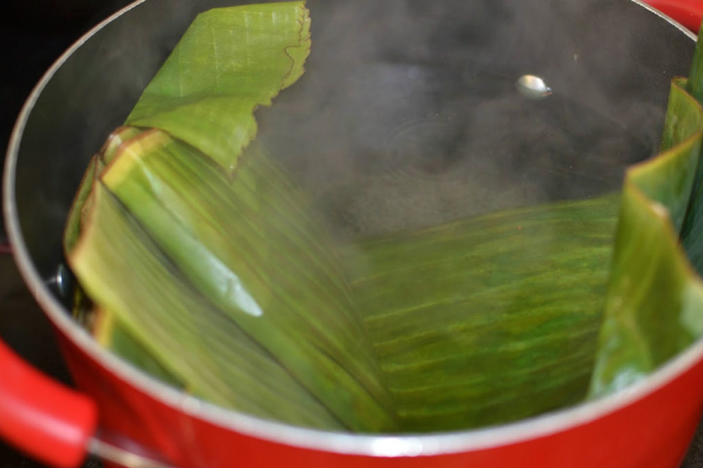 how-to-make-banh-gio-breakfast-in-hanoi