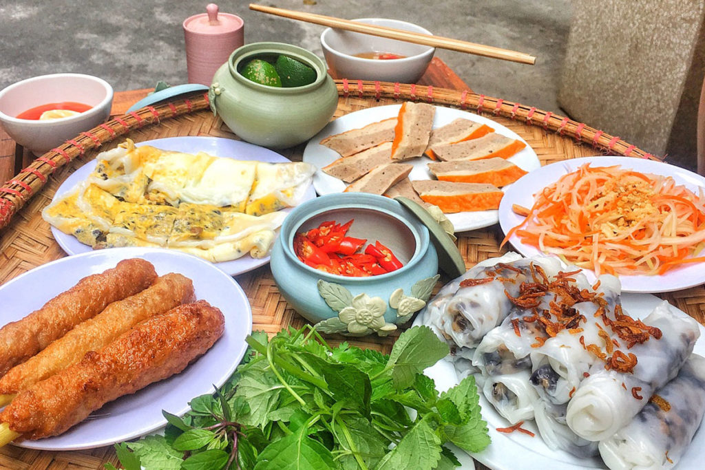 modern-banh-cuon-breakfast-in-hanoi