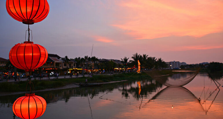 vietnam-hoi-an-sunset-river