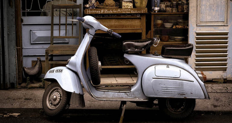 vietnam-saigon-vintage-vespa