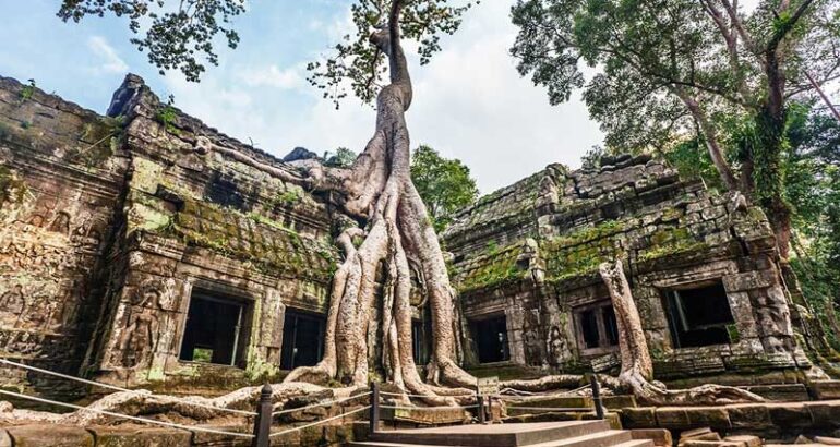 vespa-adventures-angkor-wat-cambodia
