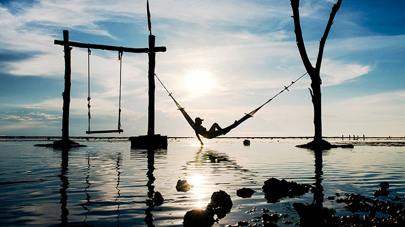 indonesia-gili-islands-swing
