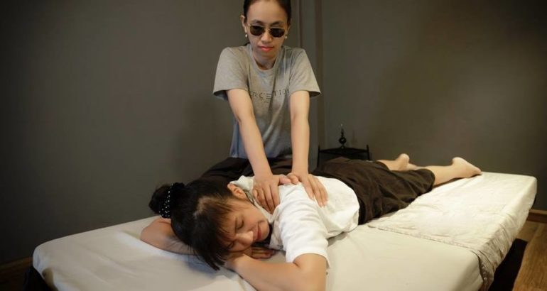 Perception massage by blind therapists (Thailand)