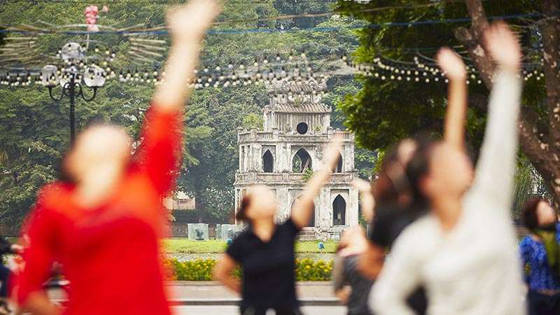 vietnam-hanoi-old-quarter-morning-exercises