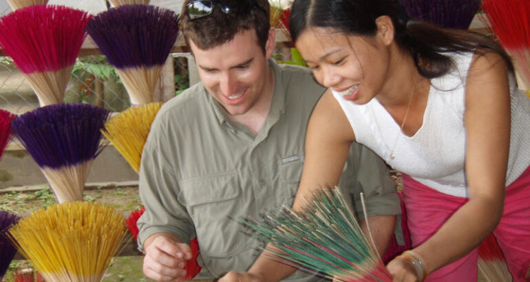 vietnam-hue-incense-making-by-petebron-via-flickr
