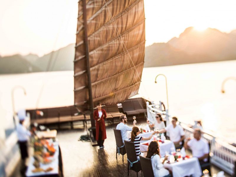 vietnam-halong-bay-bhaya-classic-sundeck