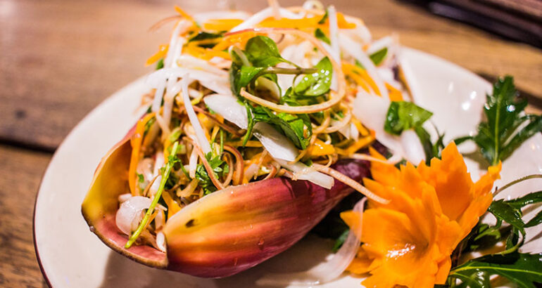 vietnam-hanoi-nom-green-papaya-salad